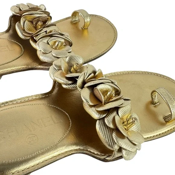 CHANEL Gold Leather Camellia Flower Toe Ring Sandals Made in Italy 36C - 6US - Picture 13 of 14